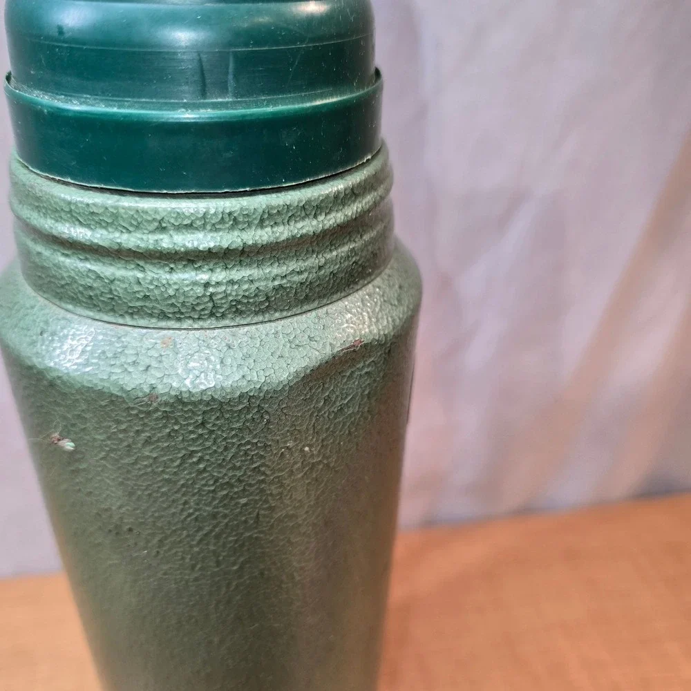 Stanley‎ Classic 32oz Thermos Hammertone Green Built for Life!  Works great! - Picture 3 of 10